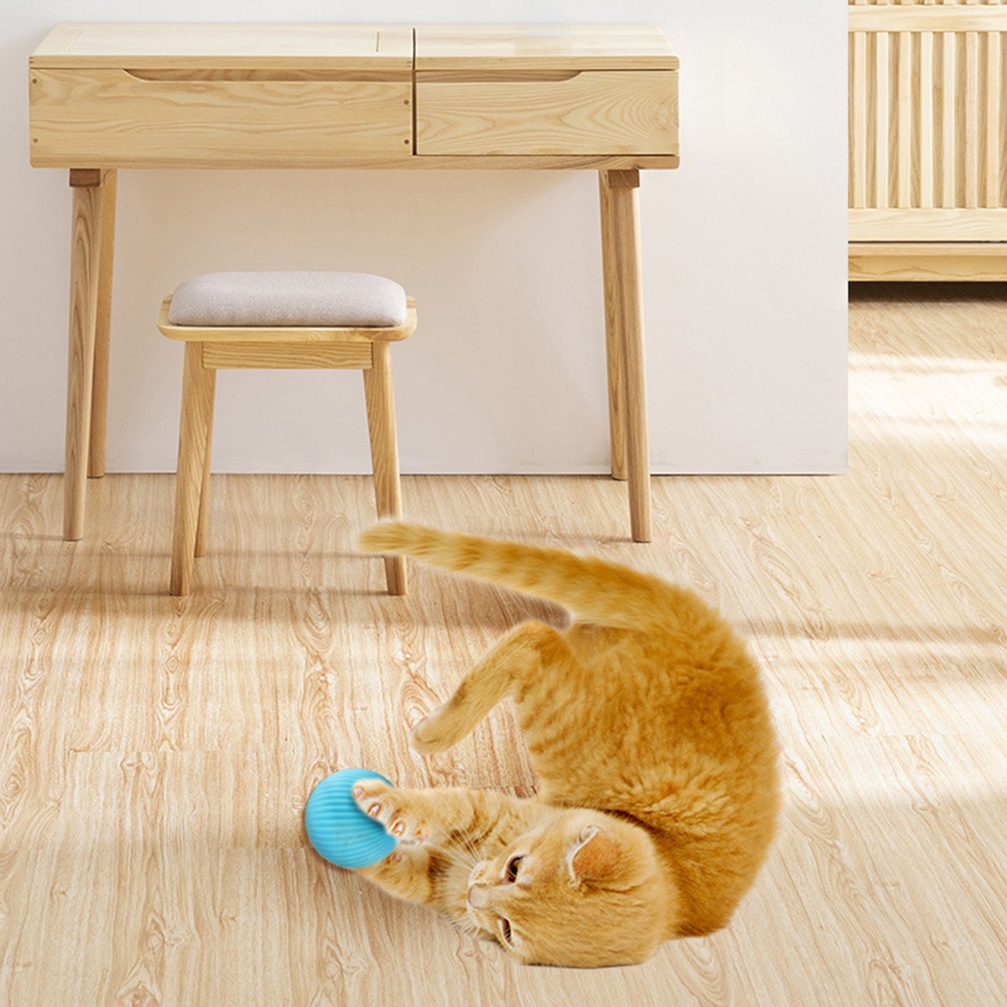 Smart Electric Cat Ball with LED Lights Interactive Toy